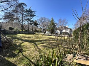 Photo 4- click for photo gallery